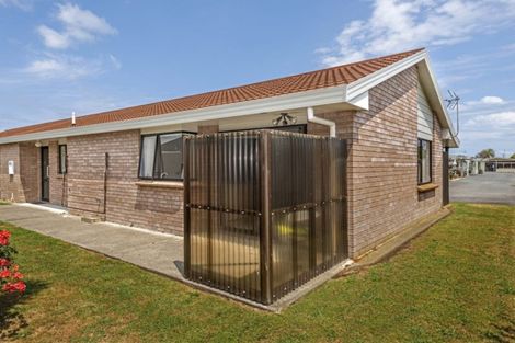 Photo of property in Orange Grove Flats, 31/549 Childers Road, Te Hapara, Gisborne, 4010