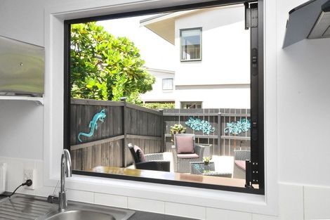 Photo of property in 111f Church Street, Onehunga, Auckland, 1061