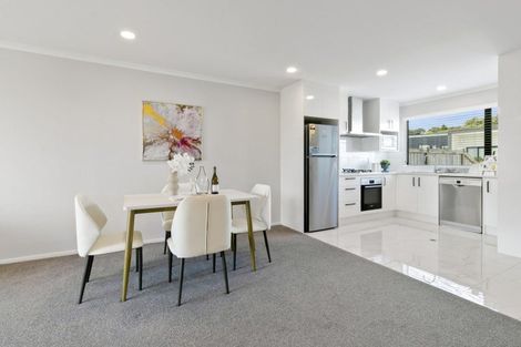 Photo of property in 23b Poruru Close, Papakura, 2110