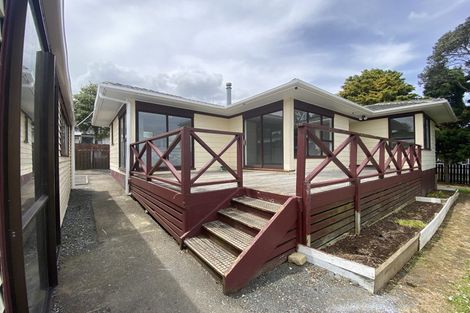 Photo of property in 72 Finlayson Avenue, Clendon Park, Auckland, 2103