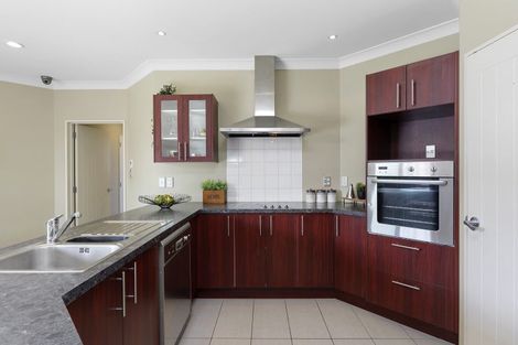 Photo of property in 2 Te Pihopa Way, Aidanfield, Christchurch, 8025