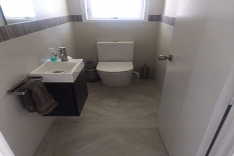 Photo of property in 59 The Esplanade, Eastern Beach, Auckland, 2012