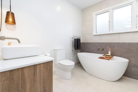 Photo of property in 51 Hawkesbury Avenue, St Albans, Christchurch, 8014