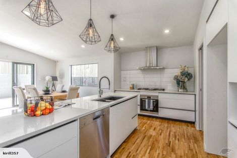 Photo of property in 9 Nerehana Place, Red Beach, 0932