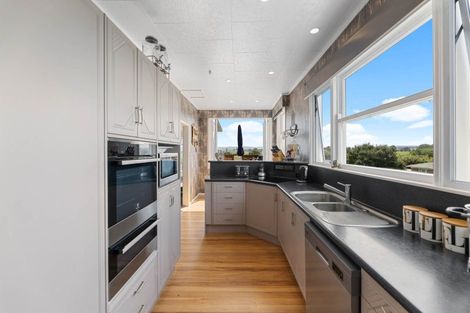 Photo of property in 2 Churchill Street, Putaruru, 3411