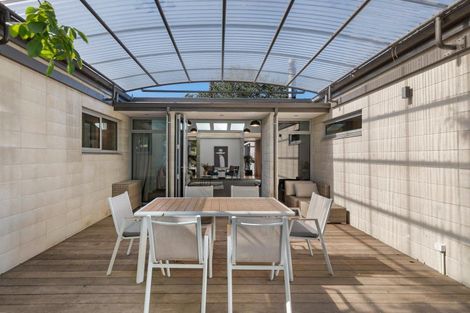 Photo of property in 289 Riverbank Road, Wanaka, 9382