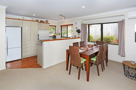 Photo of property in 8a Stembridge Avenue, Pukekohe, 2120