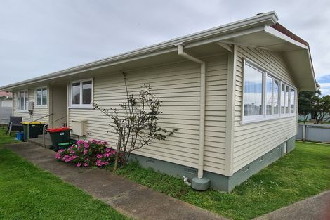 Photo of property in 49 Marama Crescent, Spotswood, New Plymouth, 4310