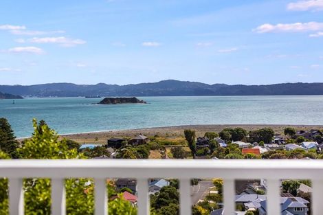 Photo of property in 15 Karaka Street, Eastbourne, Lower Hutt, 5013