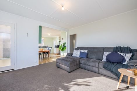 Photo of property in 212 Waddington Drive, Naenae, Lower Hutt, 5011