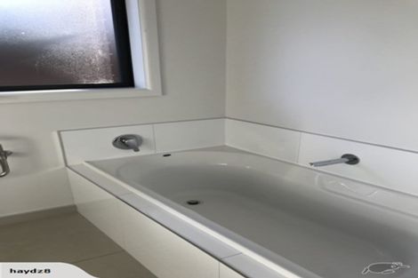 Photo of property in 1/5 Rhyl Place, Bryndwr, Christchurch, 8053