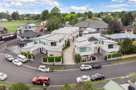 Photo of property in 20c Kelvin Place, Hamilton East, Hamilton, 3216