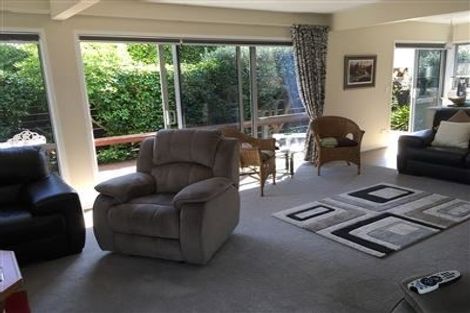 Photo of property in 25d Saltburn Road, Milford, Auckland, 0620