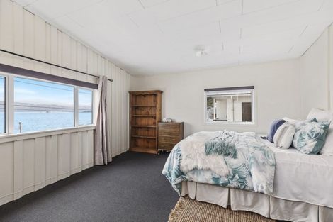 Photo of property in 185 Marine Parade, Seatoun, Wellington, 6022