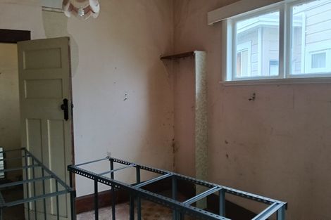 Photo of property in 28 Highbury Road, Highbury, Wellington, 6012