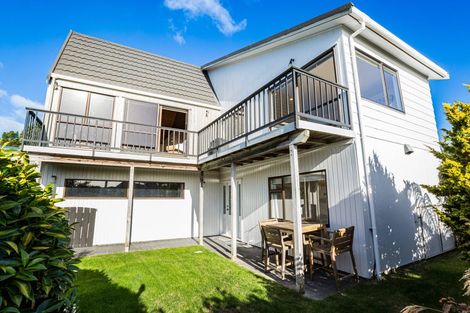 Photo of property in 22 Mercury Way, Whitby, Porirua, 5024