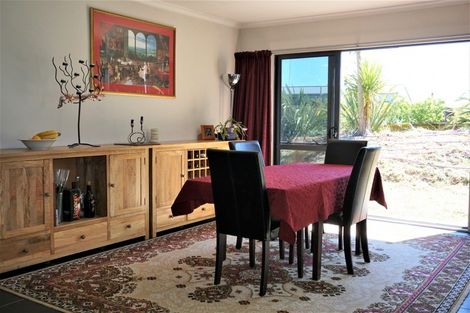 Photo of property in 1 Barclay Grove, Hokio Beach, Levin, 5571