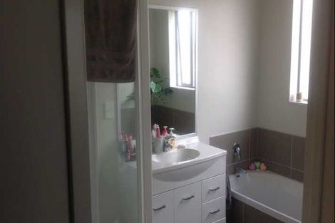 Photo of property in 67 Popokatea Drive, Takanini, 2112