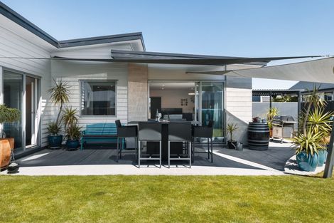 Photo of property in 17 Quigley Crescent, Cromwell, 9310