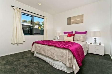 Photo of property in 144 Spinella Drive, Bayview, Auckland, 0629