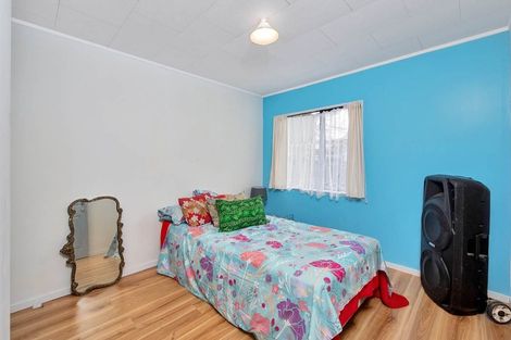 Photo of property in 2/12 Cameron Place, Ranui, Auckland, 0612