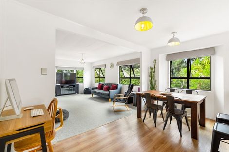 Photo of property in 9 Luxor Place, Massey, Auckland, 0614