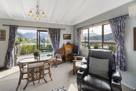 Photo of property in 5 Mahakipawa Road, Havelock, 7100