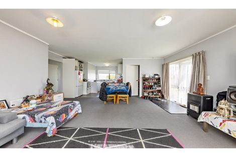 Photo of property in 1/21 Solveig Place, Randwick Park, Auckland, 2105