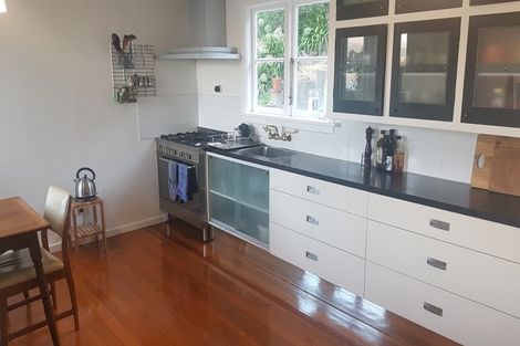 Photo of property in 76 Cressy Terrace, Lyttelton, 8082