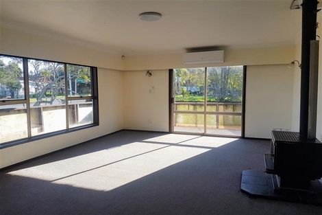 Photo of property in 582 Weymouth Road, Weymouth, Auckland, 2103