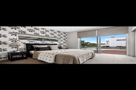 Photo of property in 8a Wairere Road, Torbay, Auckland, 0630