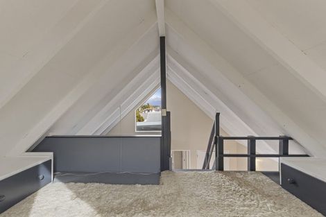 Photo of property in 1/9 Brierley Place, Marfell, New Plymouth, 4310