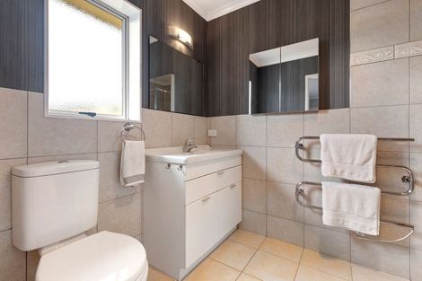 Photo of property in 16 Amery Place, Papamoa Beach, Papamoa, 3118