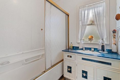 Photo of property in 39 Estuary Road, Weymouth, Auckland, 2103