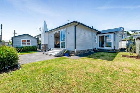 Photo of property in 76 Paynters Avenue, Strandon, New Plymouth, 4312