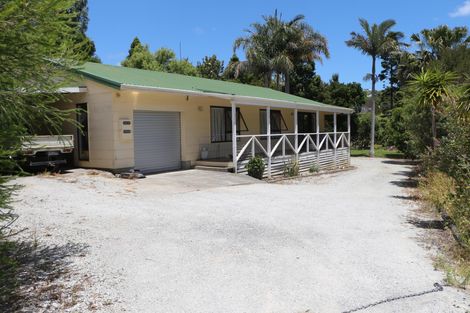 Photo of property in 29 Paradise Road, Coopers Beach, 0420