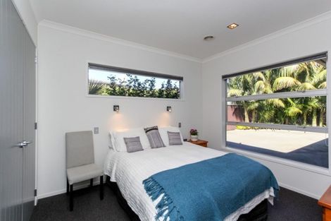 Photo of property in 20 Mangorei Road, Strandon, New Plymouth, 4312