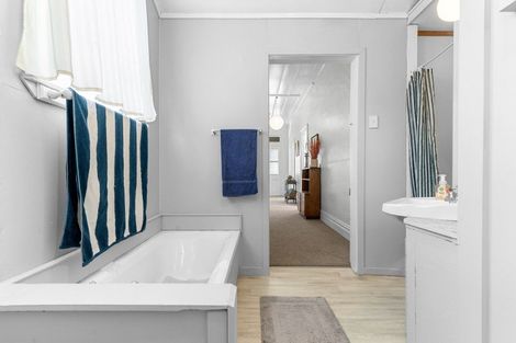 Photo of property in 166 Victoria Street, Dargaville, 0310