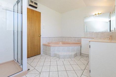 Photo of property in 9 Pasadena Place, Harewood, Christchurch, 8051