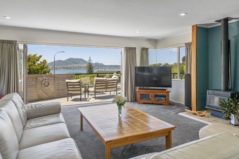 Photo of property in 17 Shera Street, Acacia Bay, Taupo, 3330