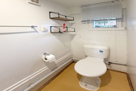 Photo of property in 2/19 Ciprian Place, Henderson, Auckland, 0612