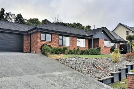 Photo of property in 6 Ormrod Grove, Riverstone Terraces, Upper Hutt, 5018
