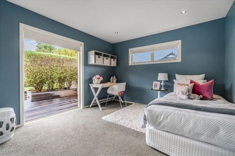 Photo of property in 77a Stanley Point Road, Stanley Point, Auckland, 0624