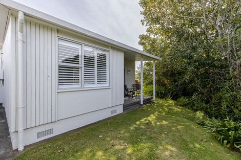 Photo of property in 25 Nevada Drive, Merrilands, New Plymouth, 4312