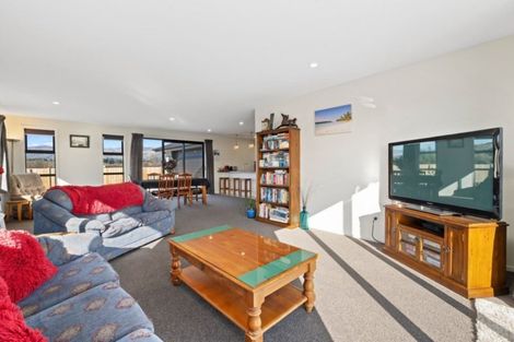 Photo of property in 14 Hebbard Court, Albert Town, Wanaka, 9305