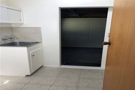 Photo of property in 2/32 Napier Road, Havelock North, 4130