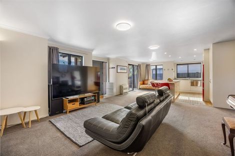 Photo of property in 208 Warren Street, Wanaka, 9305
