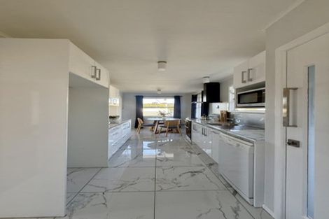 Photo of property in 18 Beazley Avenue, Paparangi, Wellington, 6037