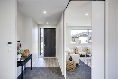 Photo of property in 18 Whangaehu Place, Te Awa, Napier, 4110