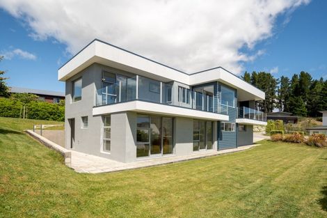 Photo of property in 5 Bovett Place, Wanaka, 9305